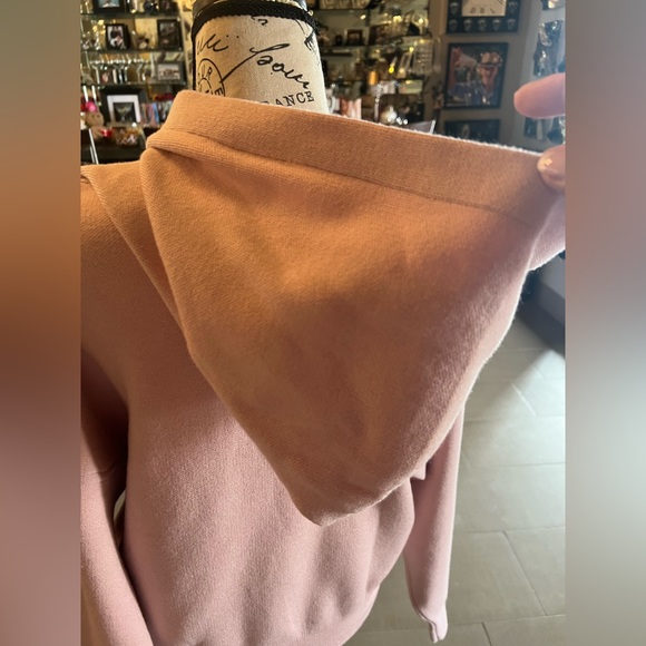🆕 ONZIE Baby Pink M/L Crop Hoodie - Picture 14 of 17